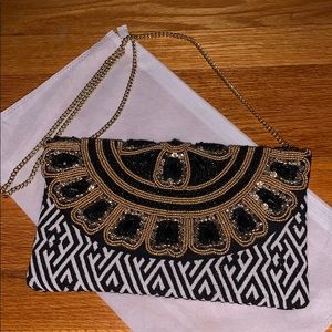 NWOT Beaded Clutch with removable chain